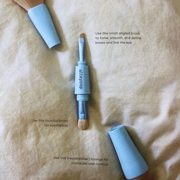 Alleyoop: 4 In 1 MakeUp Brush Tool Multi Tasker Vegan OS (NWT) - Picture 2 of 5